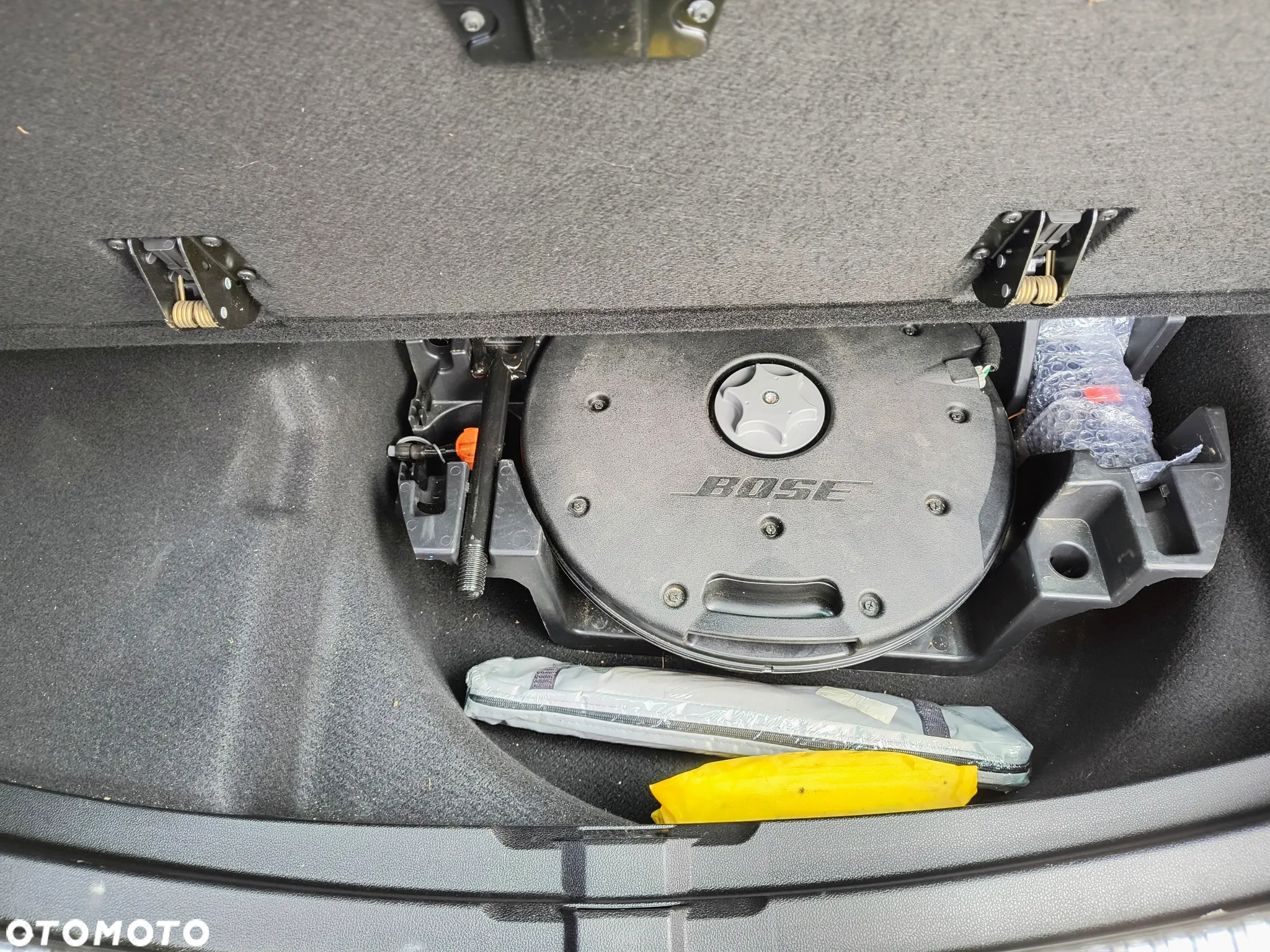 Renault Megane Grandtour ENERGY TCe 130 BOSE EDITION - 4