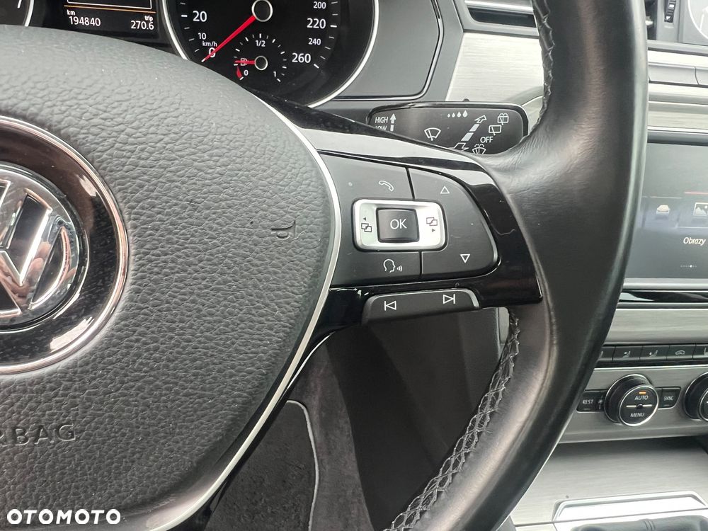 Volkswagen Passat - 18