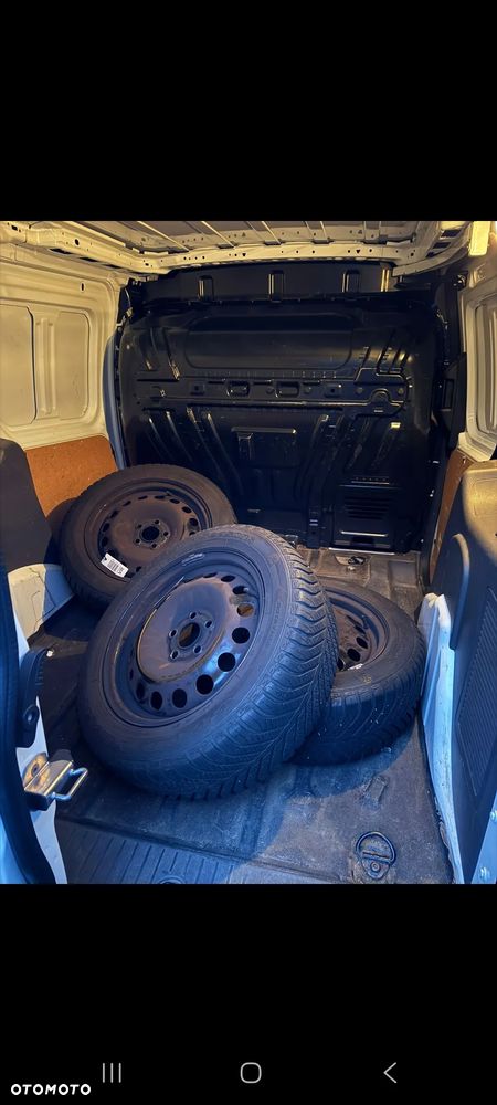 Ford Transit Connect - 19