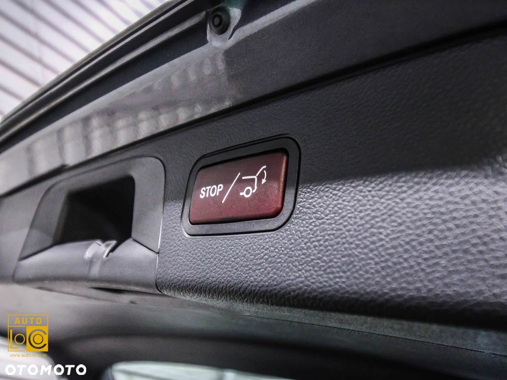 Mercedes-Benz GLC 250 4Matic 9G-TRONIC AMG Line - 15