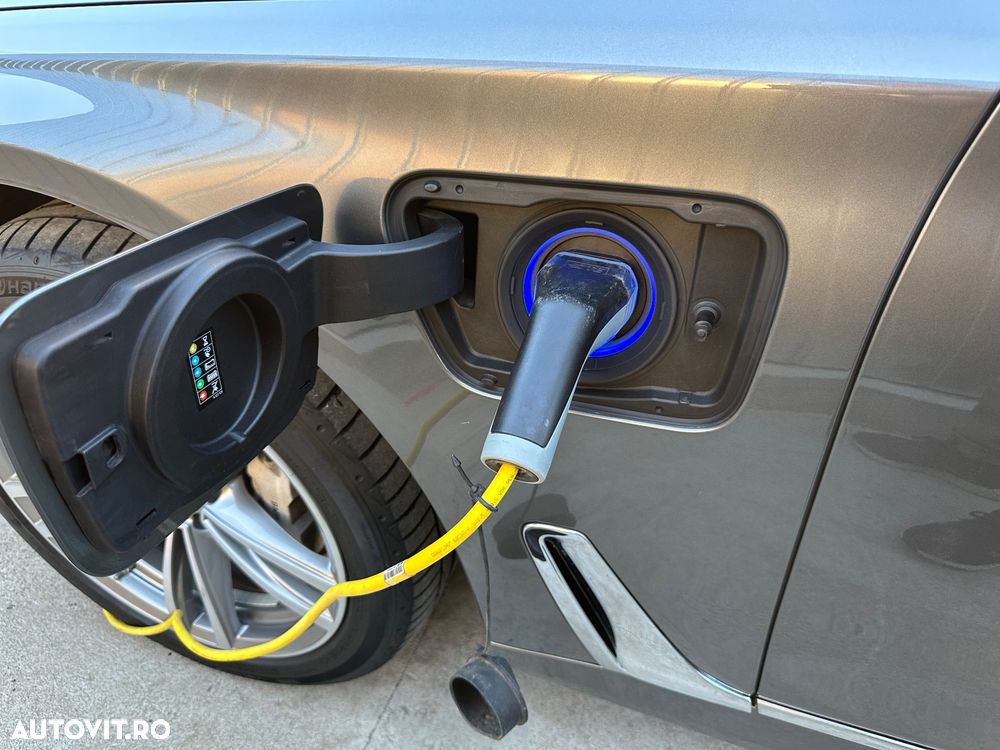 BMW Seria 7 - 16