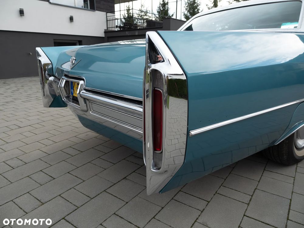 Cadillac Deville - 20