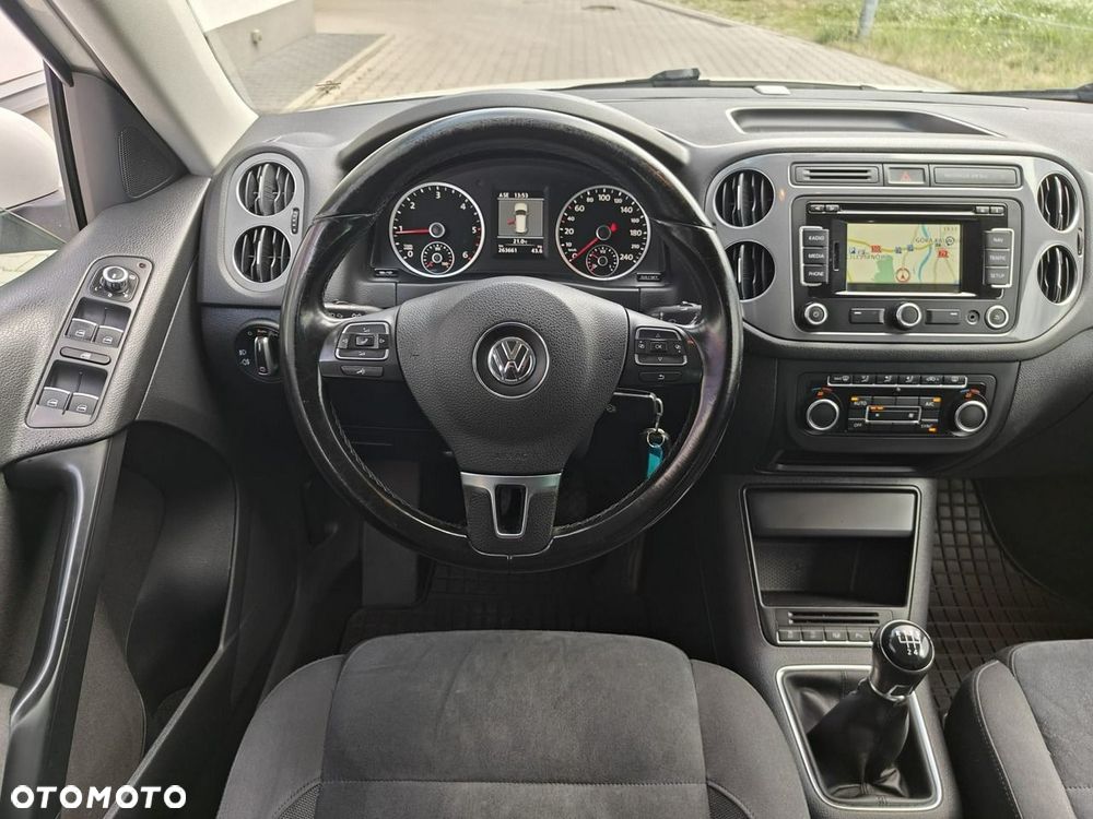 Volkswagen Tiguan - 10