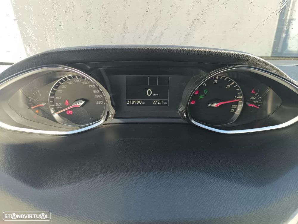 Peugeot 308 1.6 BlueHDi Allure - 18