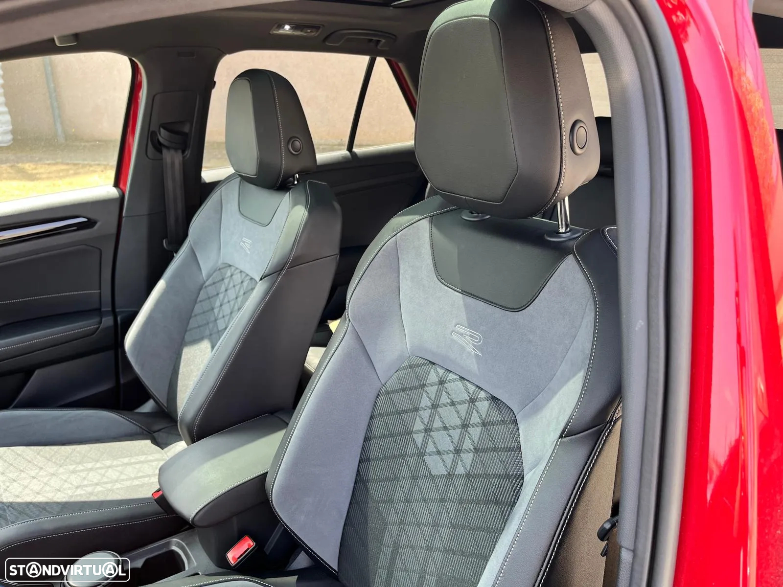 VW T-Roc 2.0 TDI R-Line DSG - 6