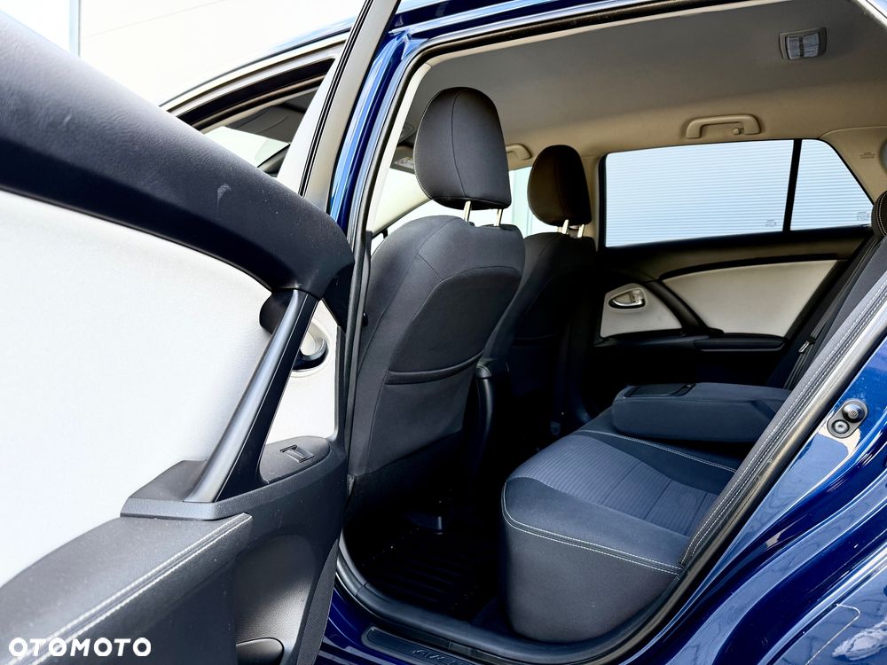 Toyota Avensis 1.8 Prestige - 25