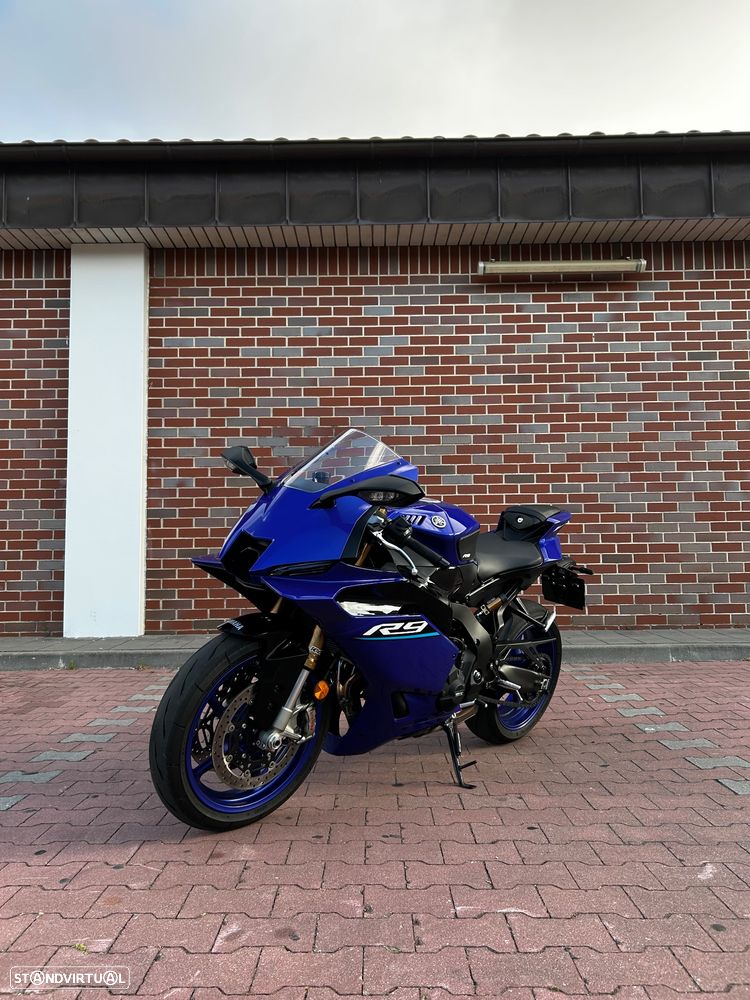Yamaha YZF R9 - 1