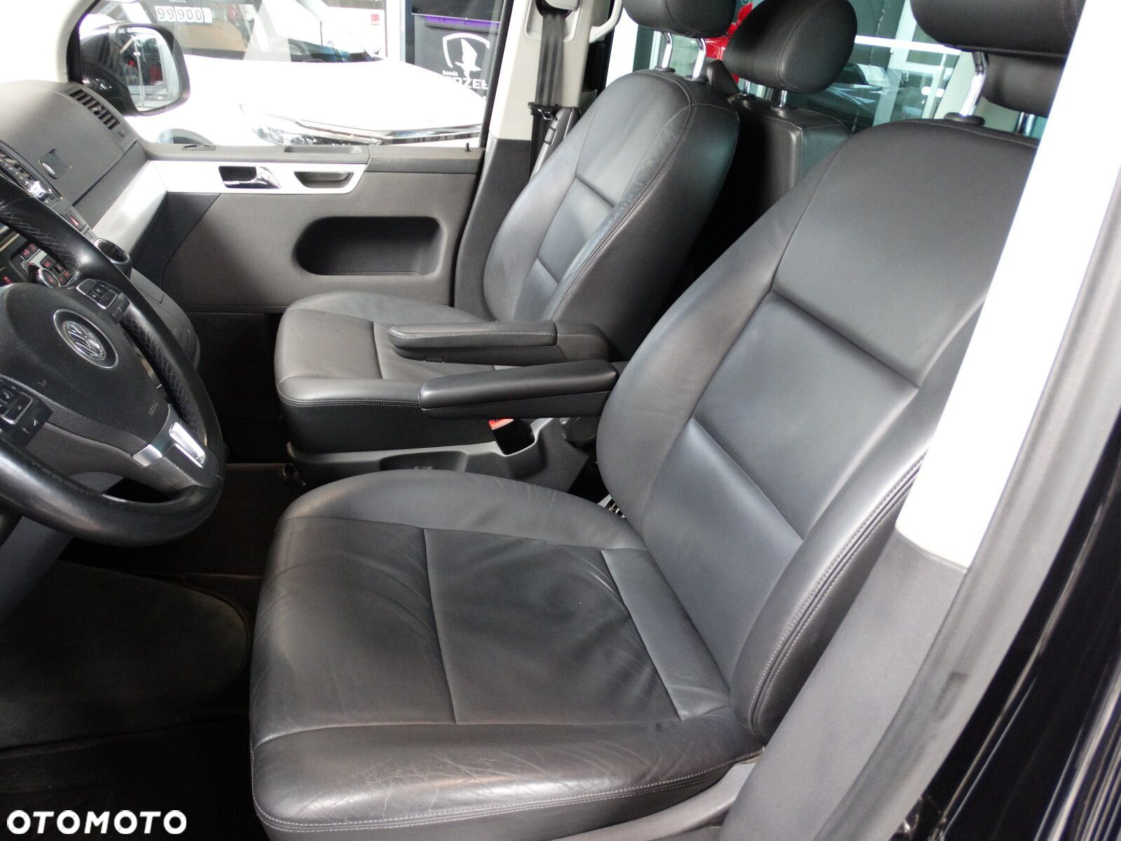 Volkswagen Multivan - 14