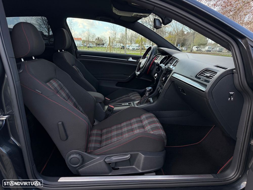 VW Golf GTI BlueMotion DSG - 30