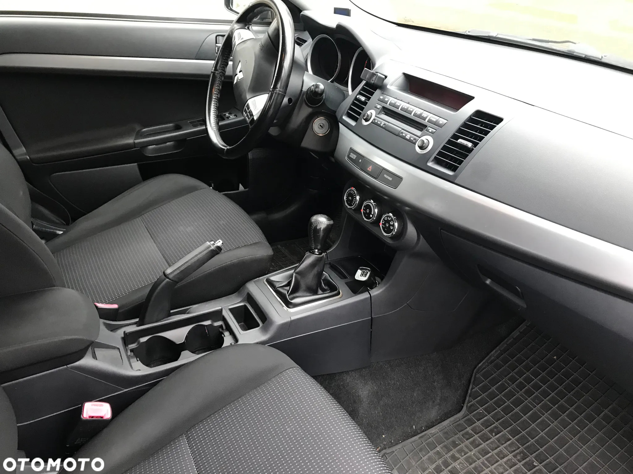 Mitsubishi Lancer 1.8 Invite - 7