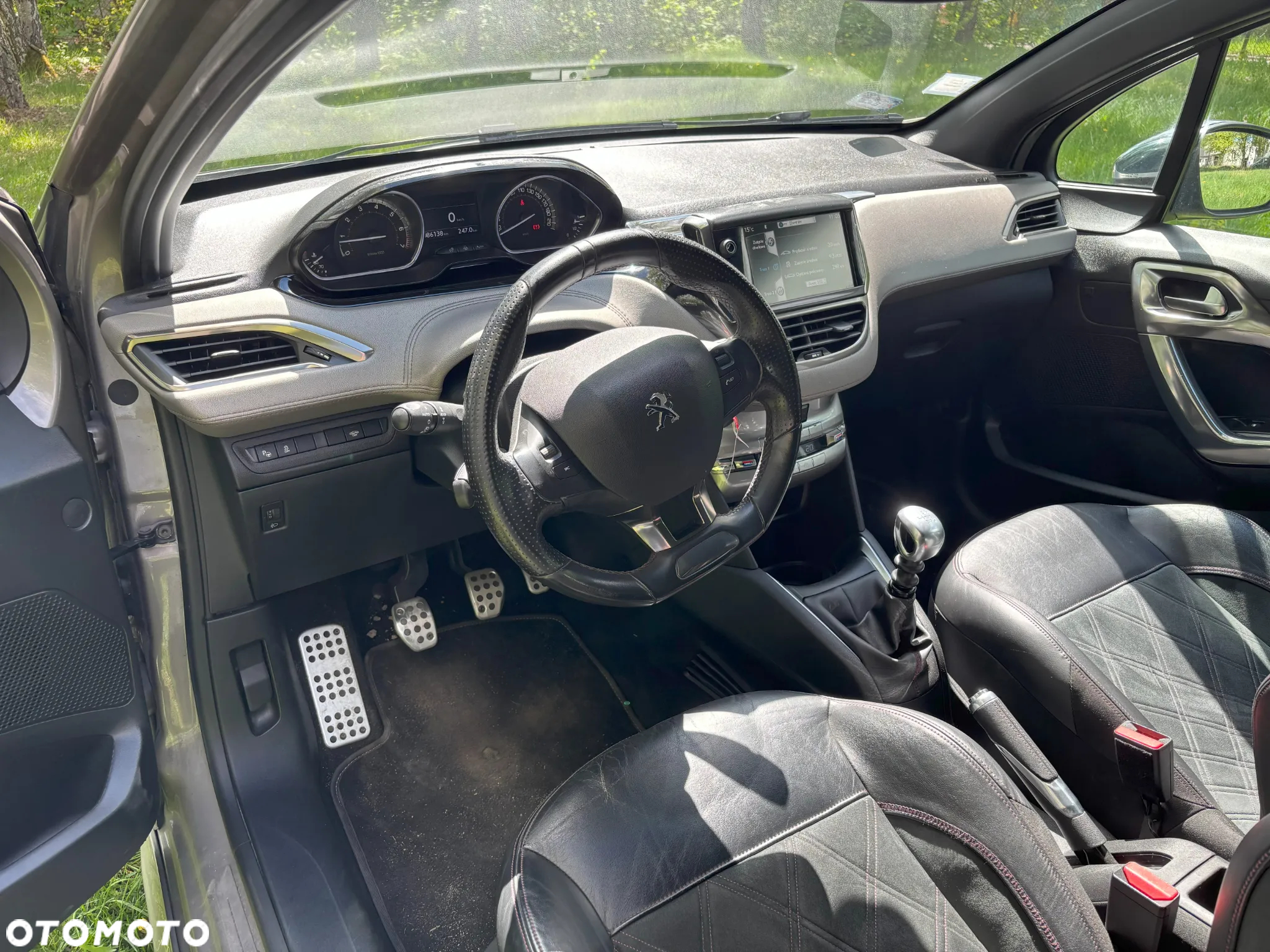 Peugeot 208 155 THP Allure - 10