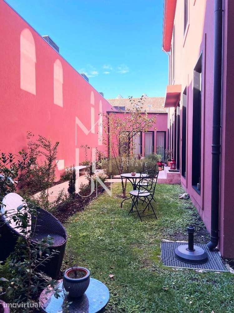 Moradia T3 Triplex com jardim privativo em condomínio fechado na Baixa - Grande imagem: 3/31