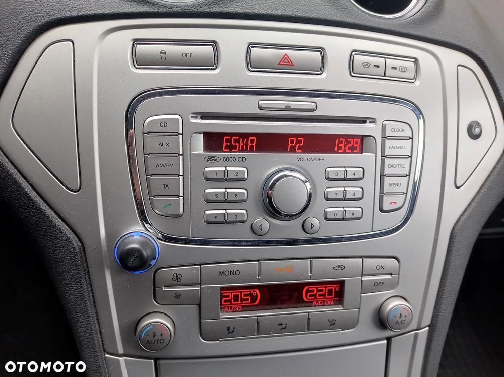 Ford Mondeo 1.8 TDCi Ghia X - 15