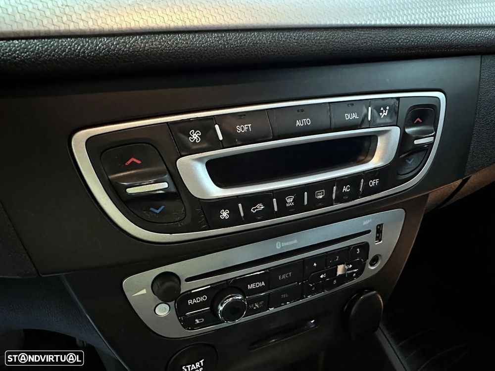 Renault Mégane 1.5 dCi Dynamique S - 27