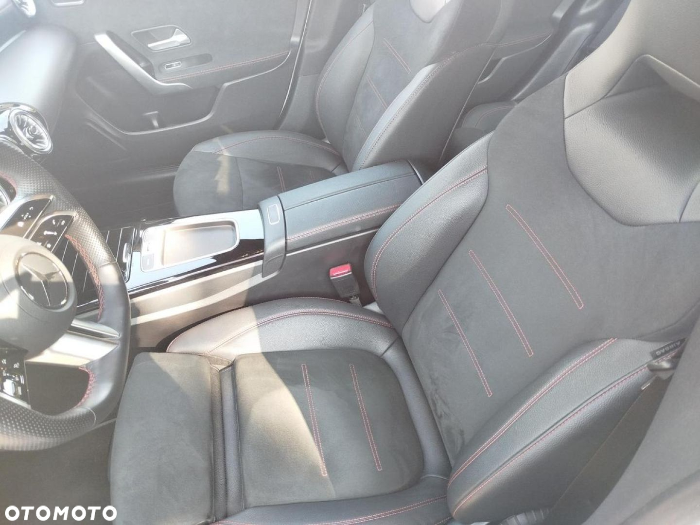 Mercedes-Benz CLA - 11
