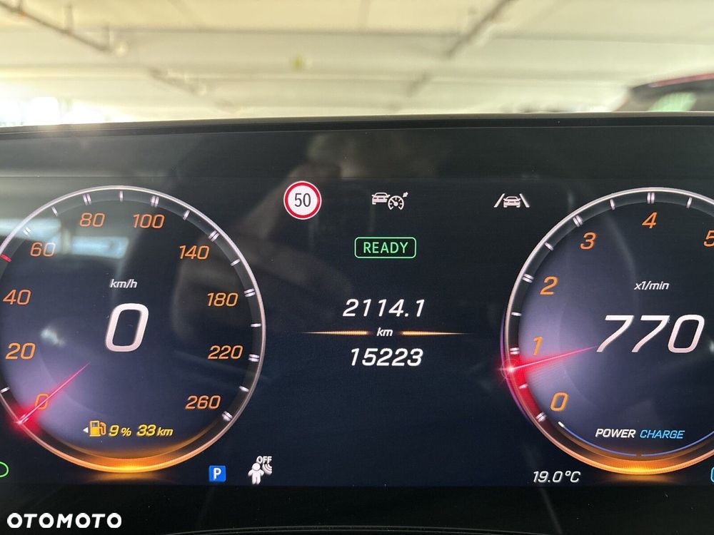 Mercedes-Benz CLA - 12