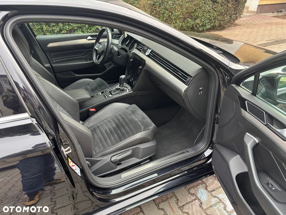 Volkswagen Passat 2.0 TDI SCR DSG Elegance - 20
