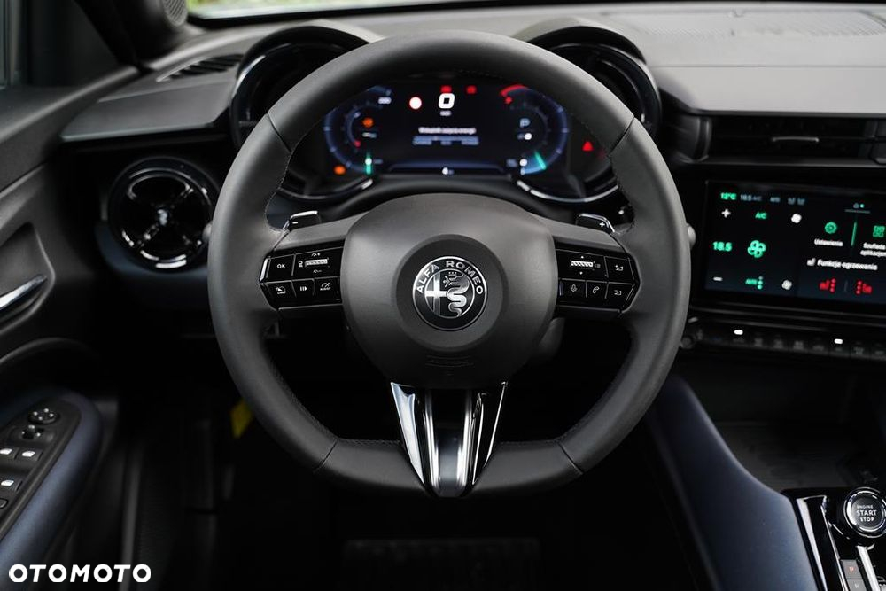 Alfa Romeo Junior 1.2 mHEV Ibrida eDCT - 19
