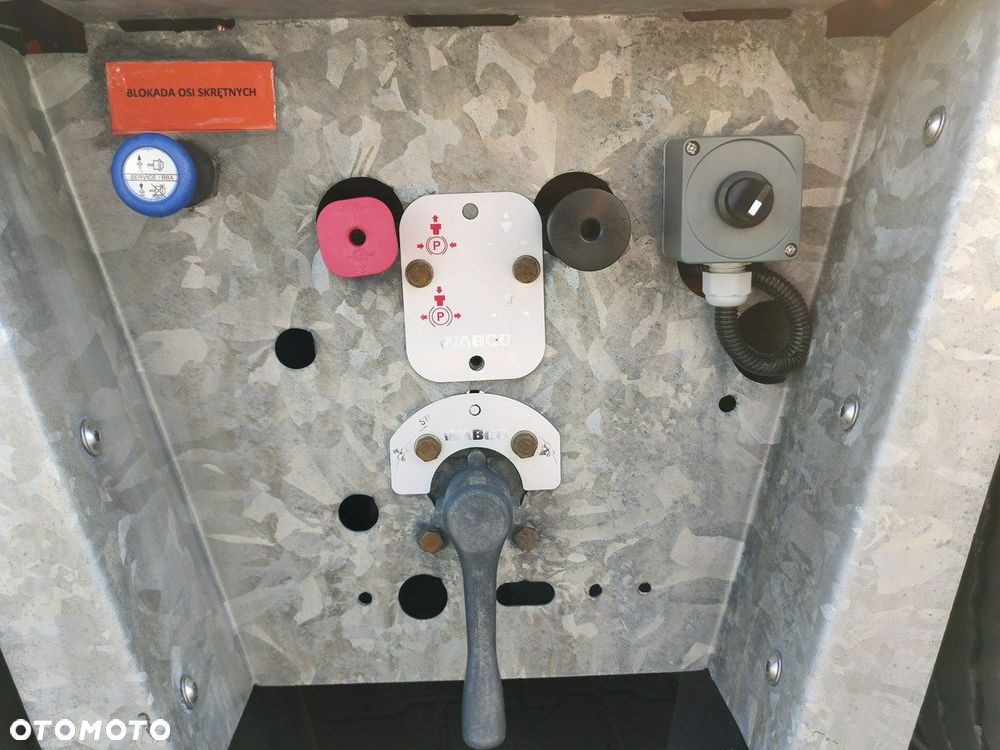 EMTECH Ład-33.3 tony 3osie Tylna oś skrętna Przednia Podnoszona - 30