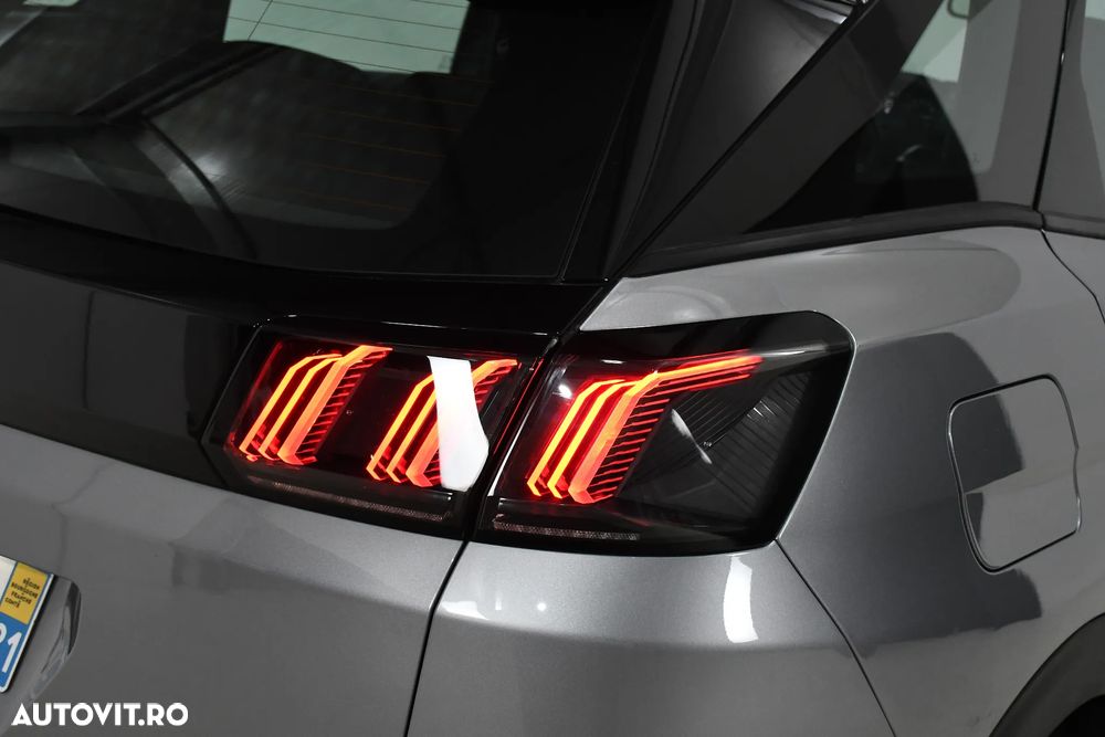 Peugeot 3008 1.2 PureTech 130 EAT8 Allure Pack - 21