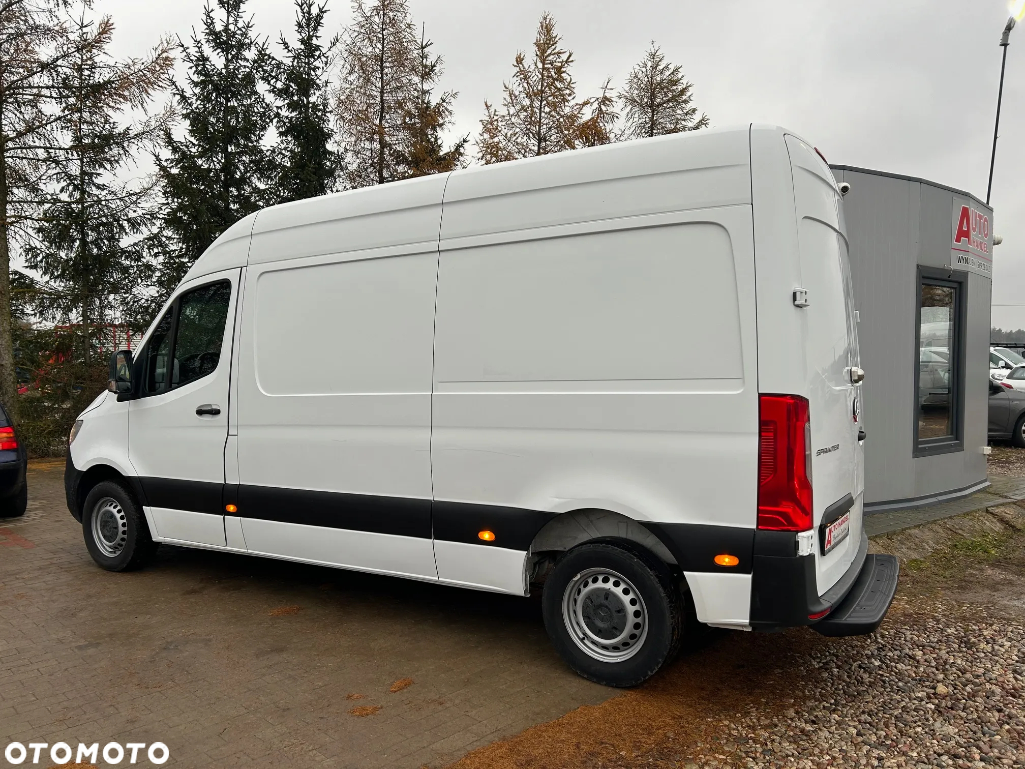Mercedes-Benz Sprinter 214 - 9