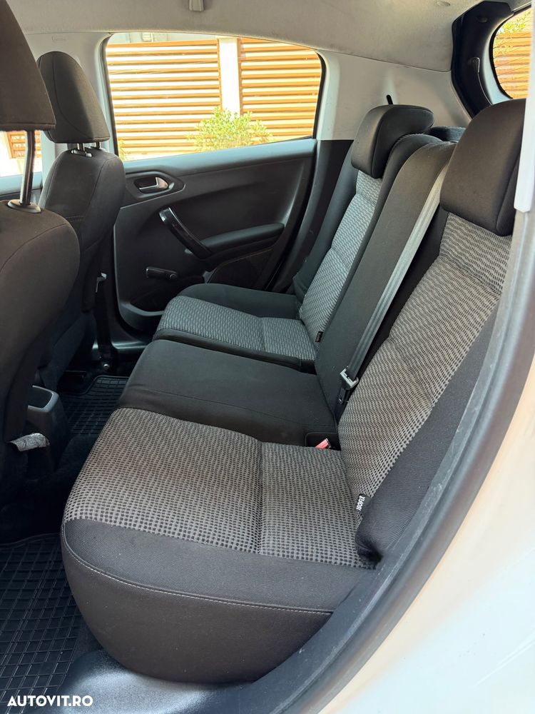 Peugeot 208 1.4 HDi FAP Active - 9