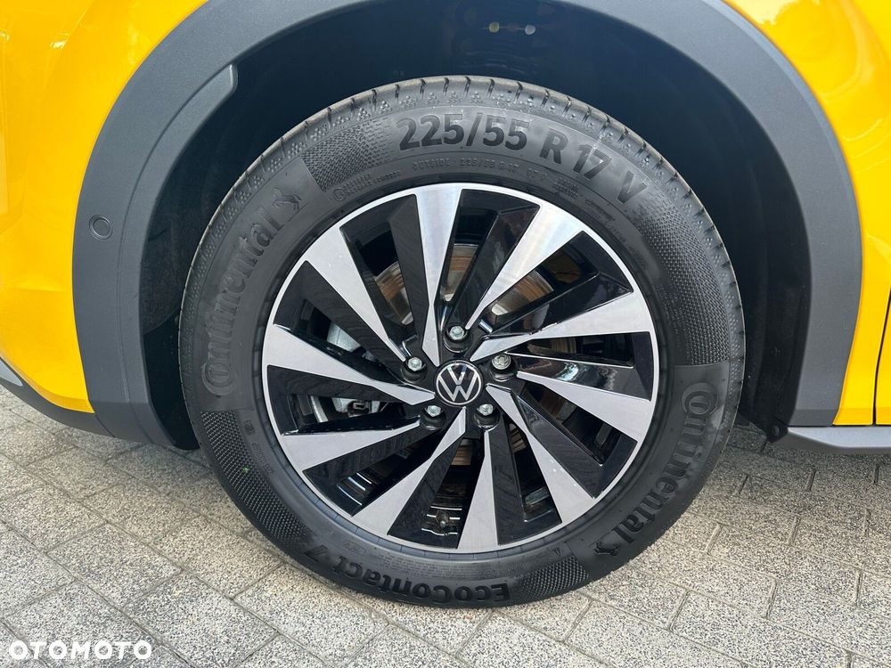 Volkswagen T-Roc 1.5 eTSI Life DSG - 32