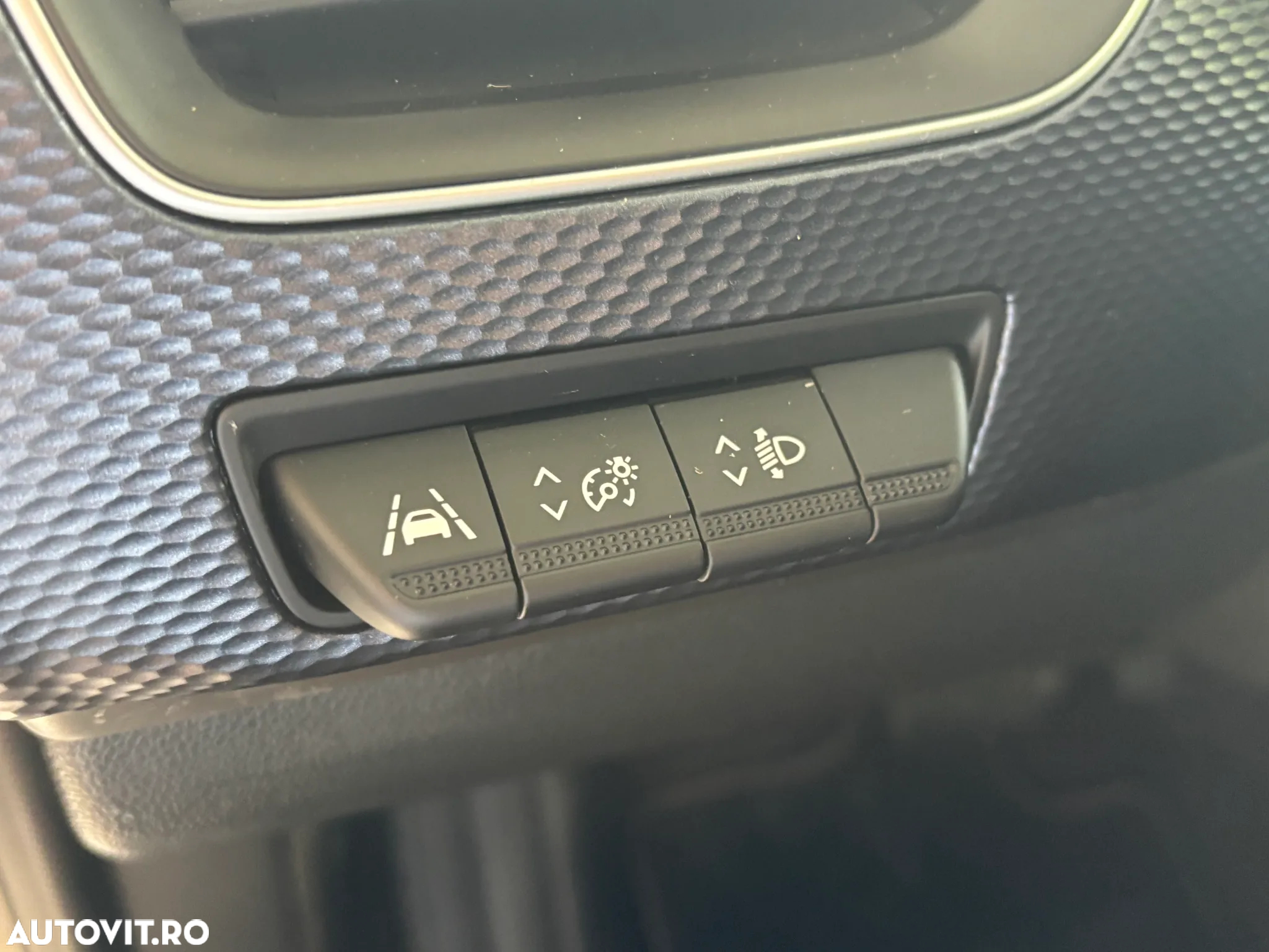 Renault Arkana E-TECH Hybrid 145 Equilibre - 29