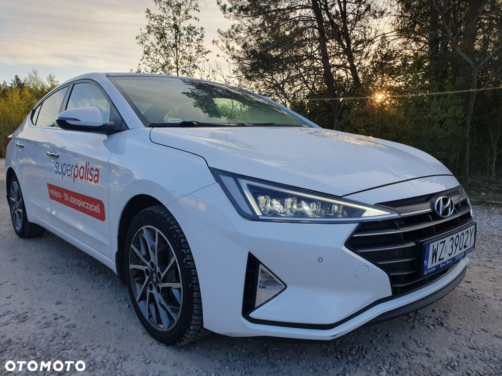 Hyundai Elantra 1.6 Comfort Premiere - 2