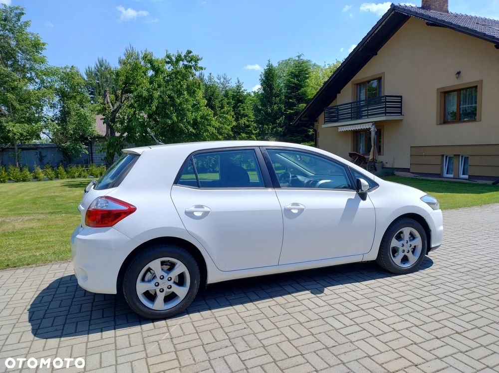 Toyota Auris 1.6 Club - 4