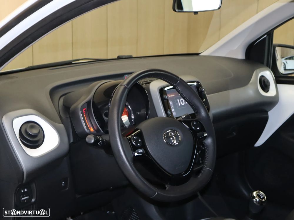 Toyota Aygo 1.0 X-Play - 20