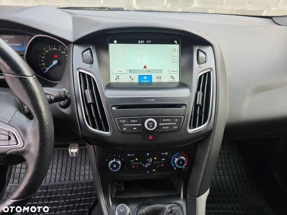 Ford Focus SW - 21