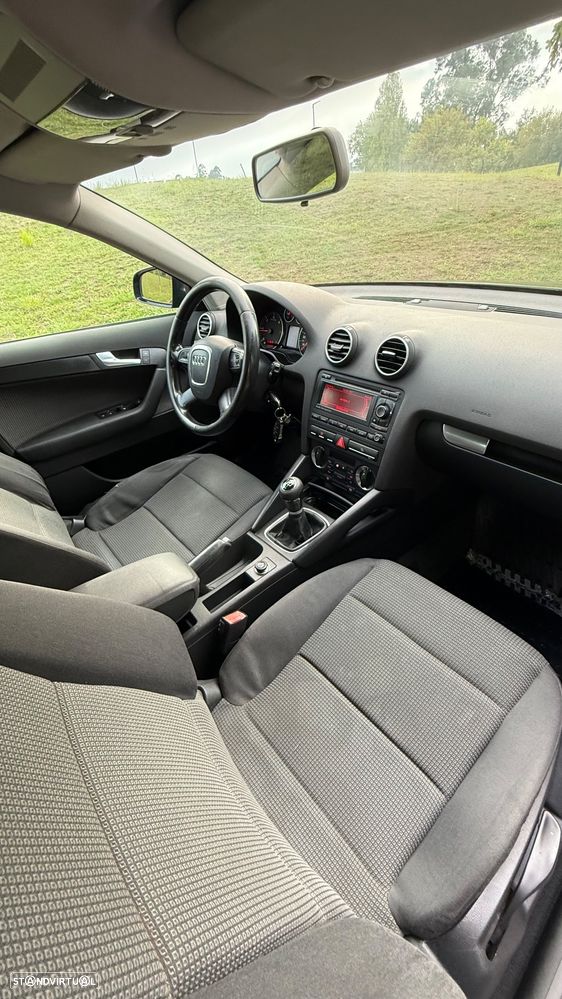 Audi A3 Sportback 1.9 TDi Ambiente - 11