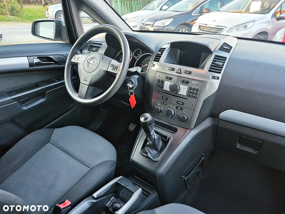 Opel Zafira 1.8 Cosmo - 39