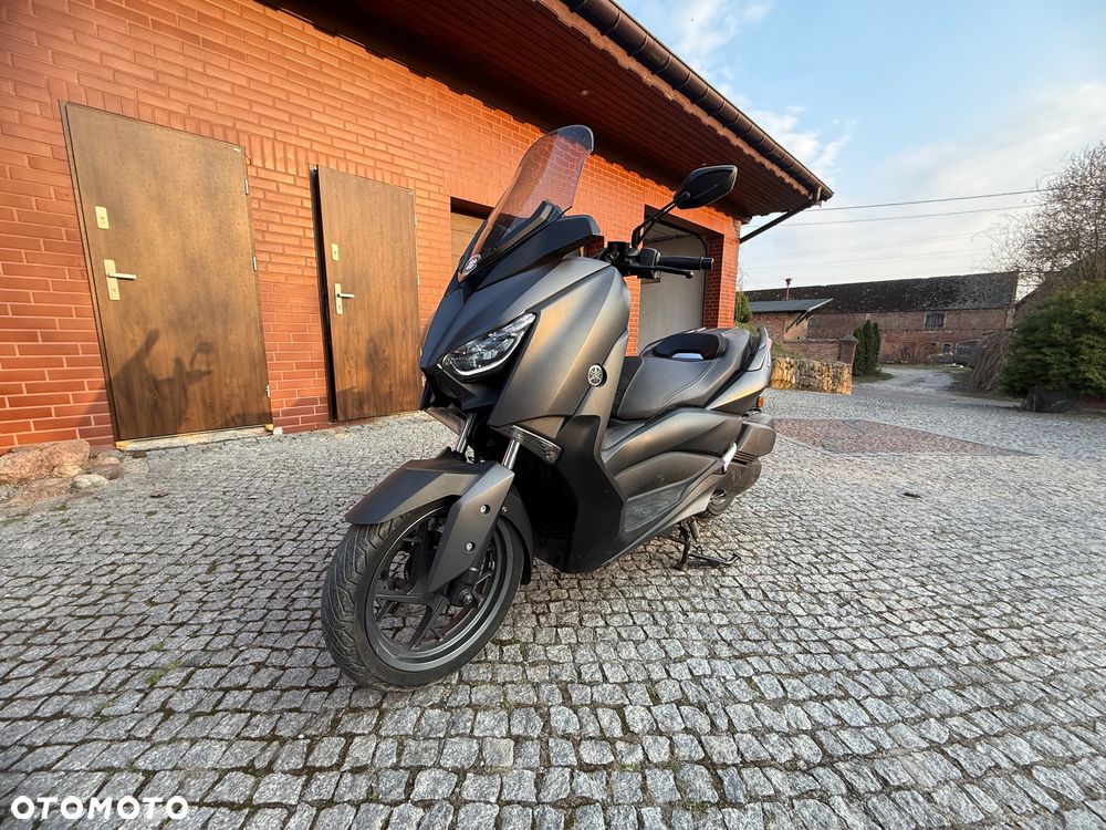 Yamaha X-max - 1