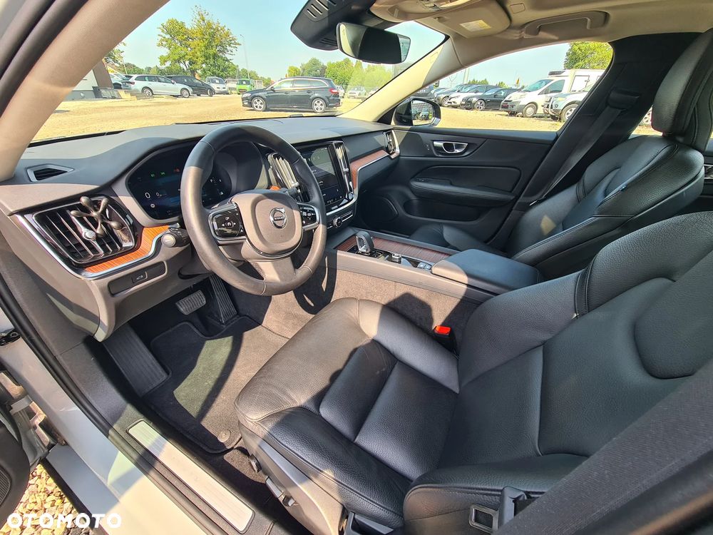 Volvo S60 B5 B AWD Plus Dark - 16
