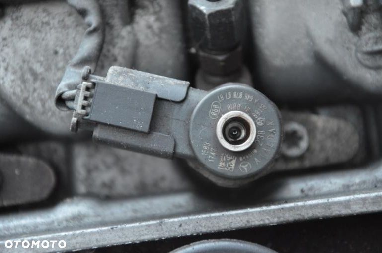 MERCEDES 2.2CDI 646 2006R WTRYSKIWACZ A6460700787