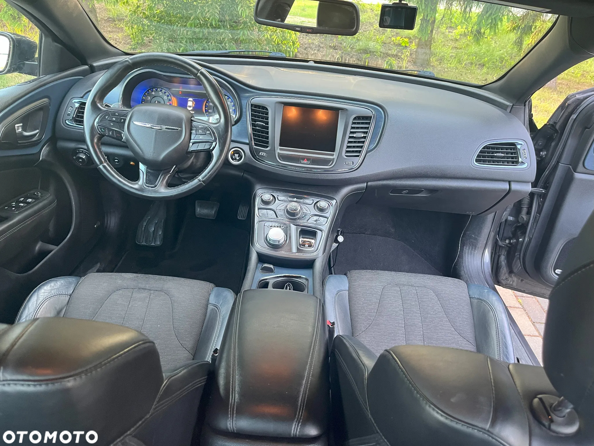 Chrysler 200 - 13
