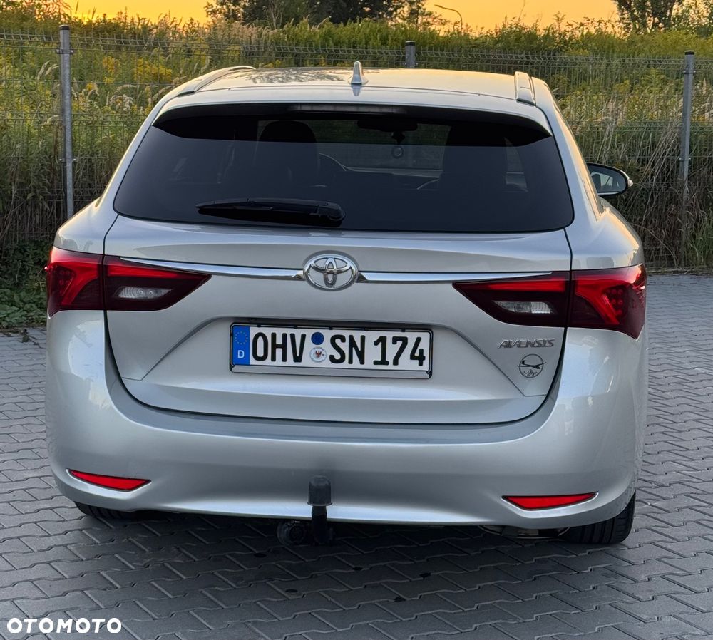 Toyota Avensis 1.8 Executive - 14