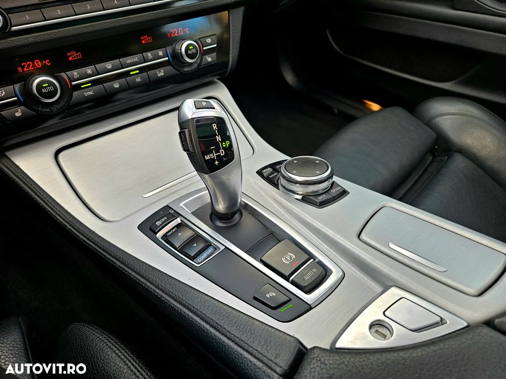 BMW Seria 5 520d Touring Aut. - 26