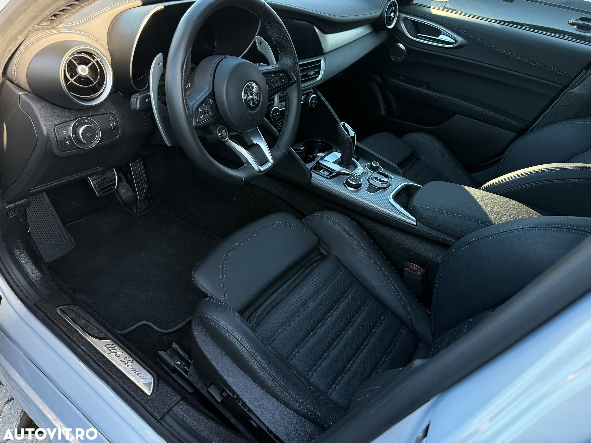 Alfa Romeo Giulia 2.0 Turbo 16V AT8-Q4 Veloce - 10