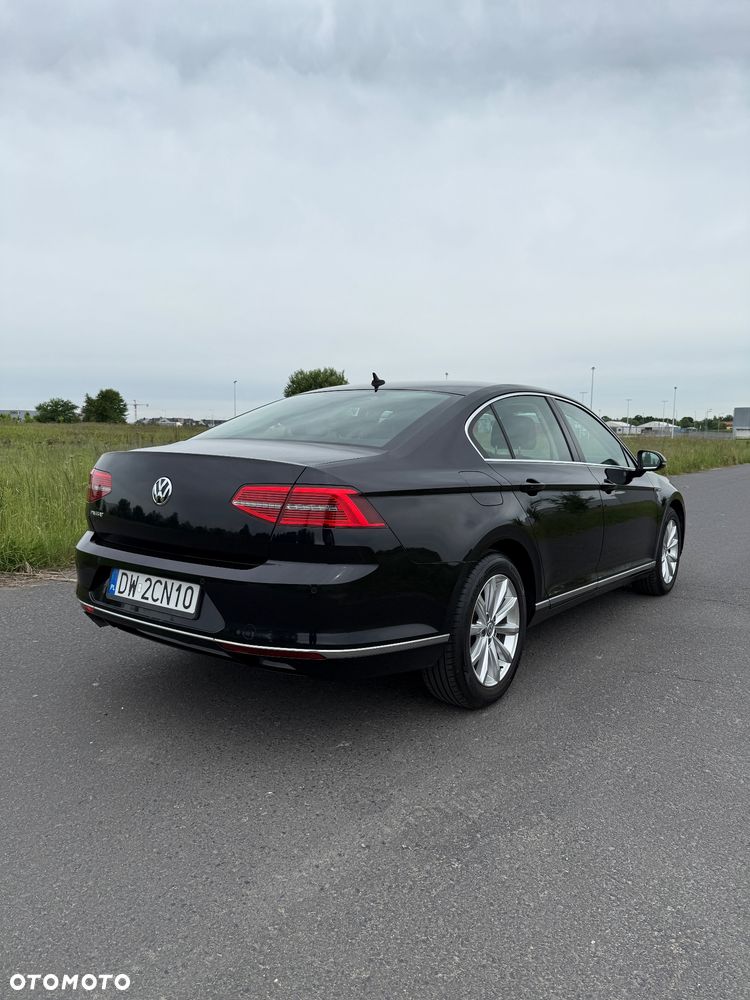 Volkswagen Passat 2.0 TDI BMT 4Mot Highline DSG - 10