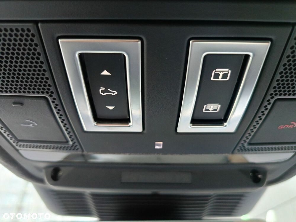 Land Rover Range Rover Evoque - 29