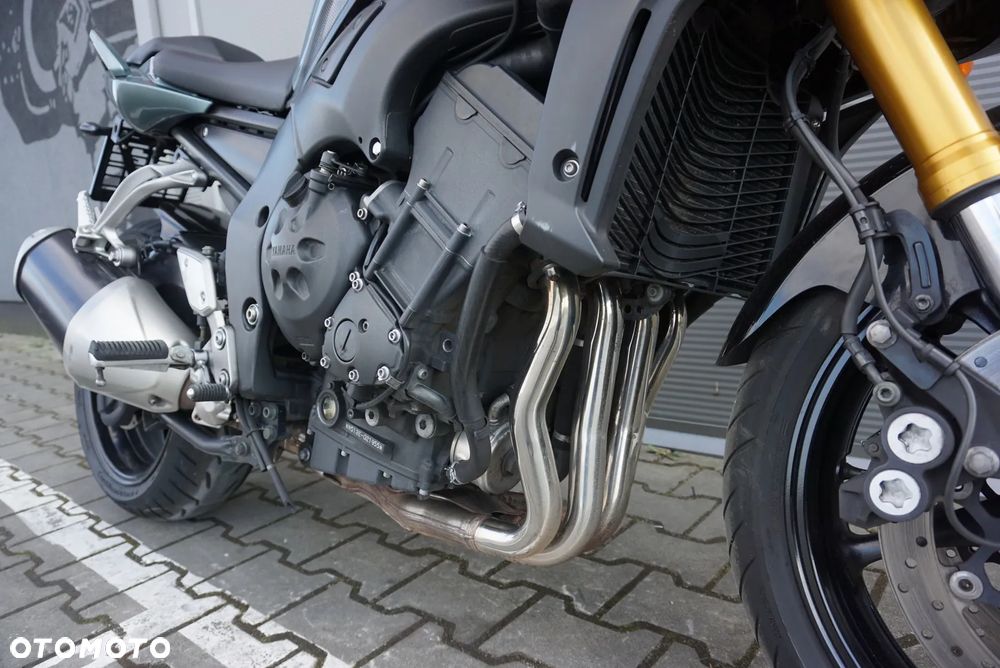 Yamaha FZ - 11