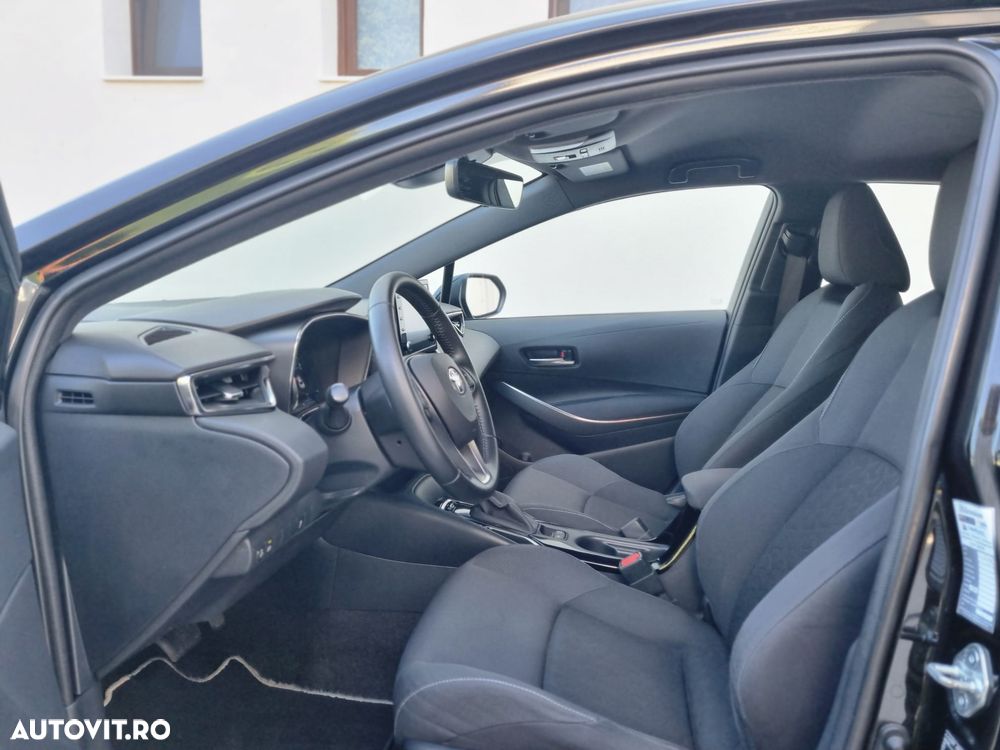 Toyota Corolla 1.8 HSD Dynamic - 13