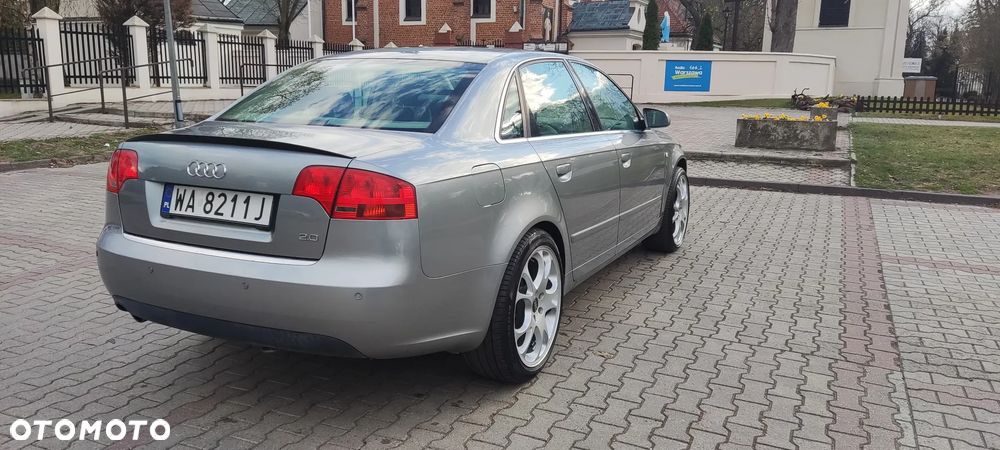 Audi A4 Limousine - 6