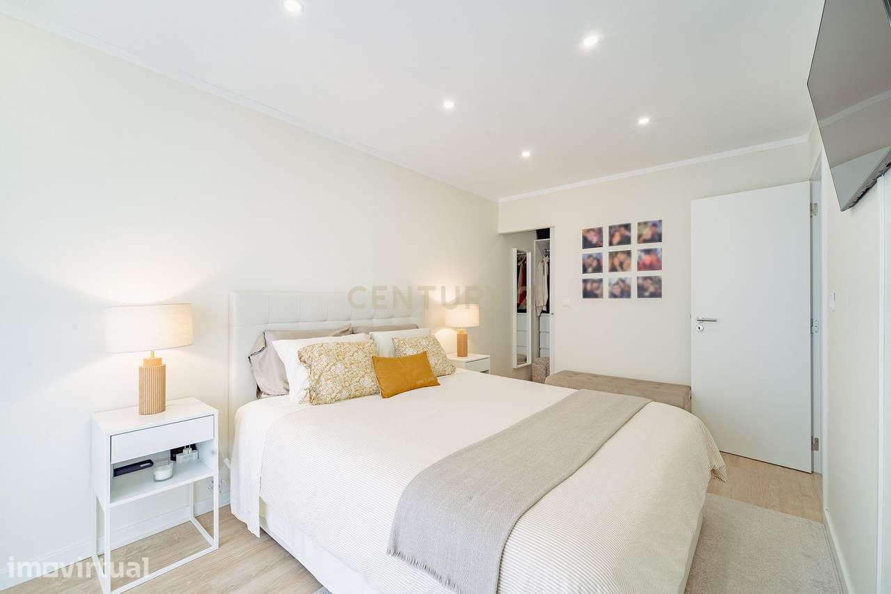 Apartamento T2 Remodelado na Torre da Marinha - Grande imagem: 3/36