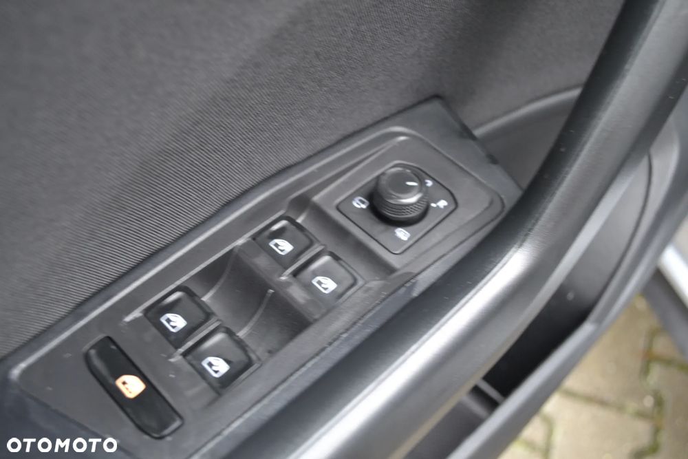 Volkswagen T-Roc 1.5 TSI OPF DSG Life - 19