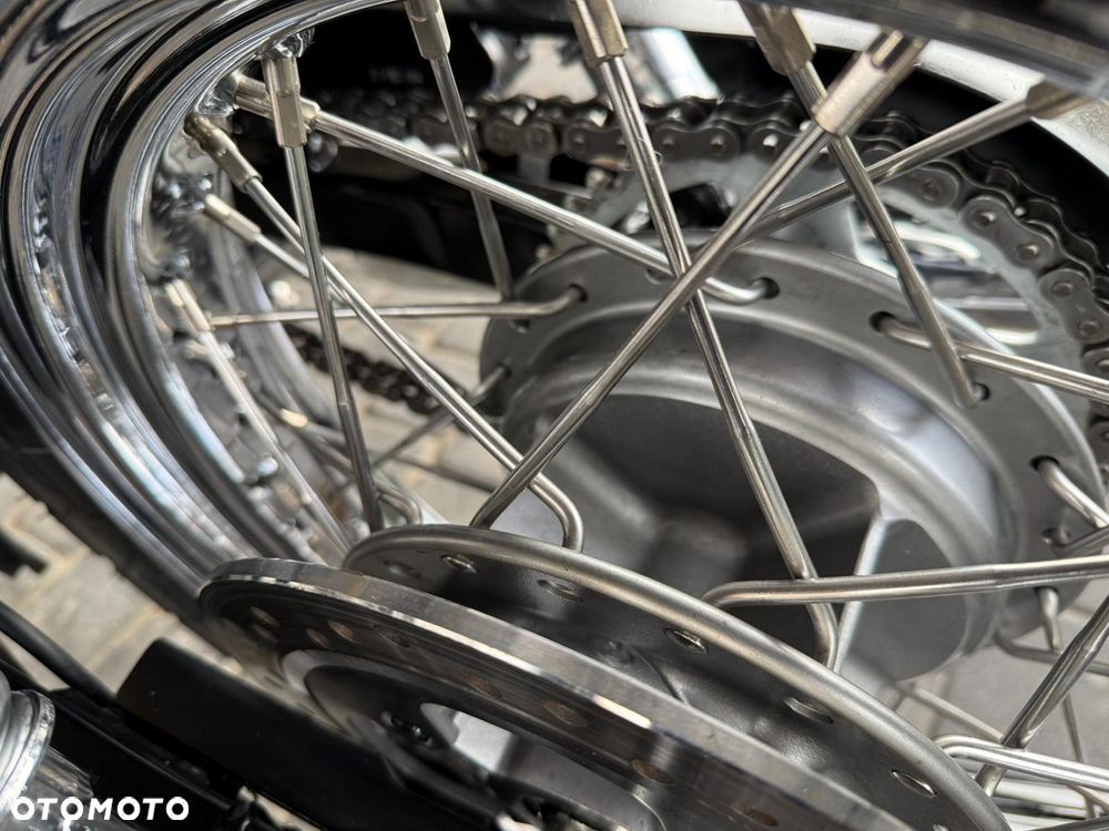 Triumph Bonneville - 8