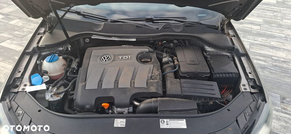 Volkswagen Passat 1.6 TDI BlueMotion - 33